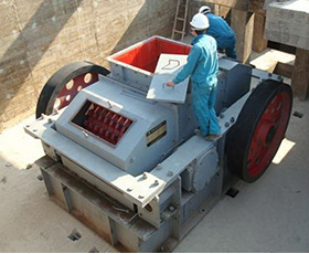 雙齒輥破碎機(jī) 雙齒輥破碎機(jī)